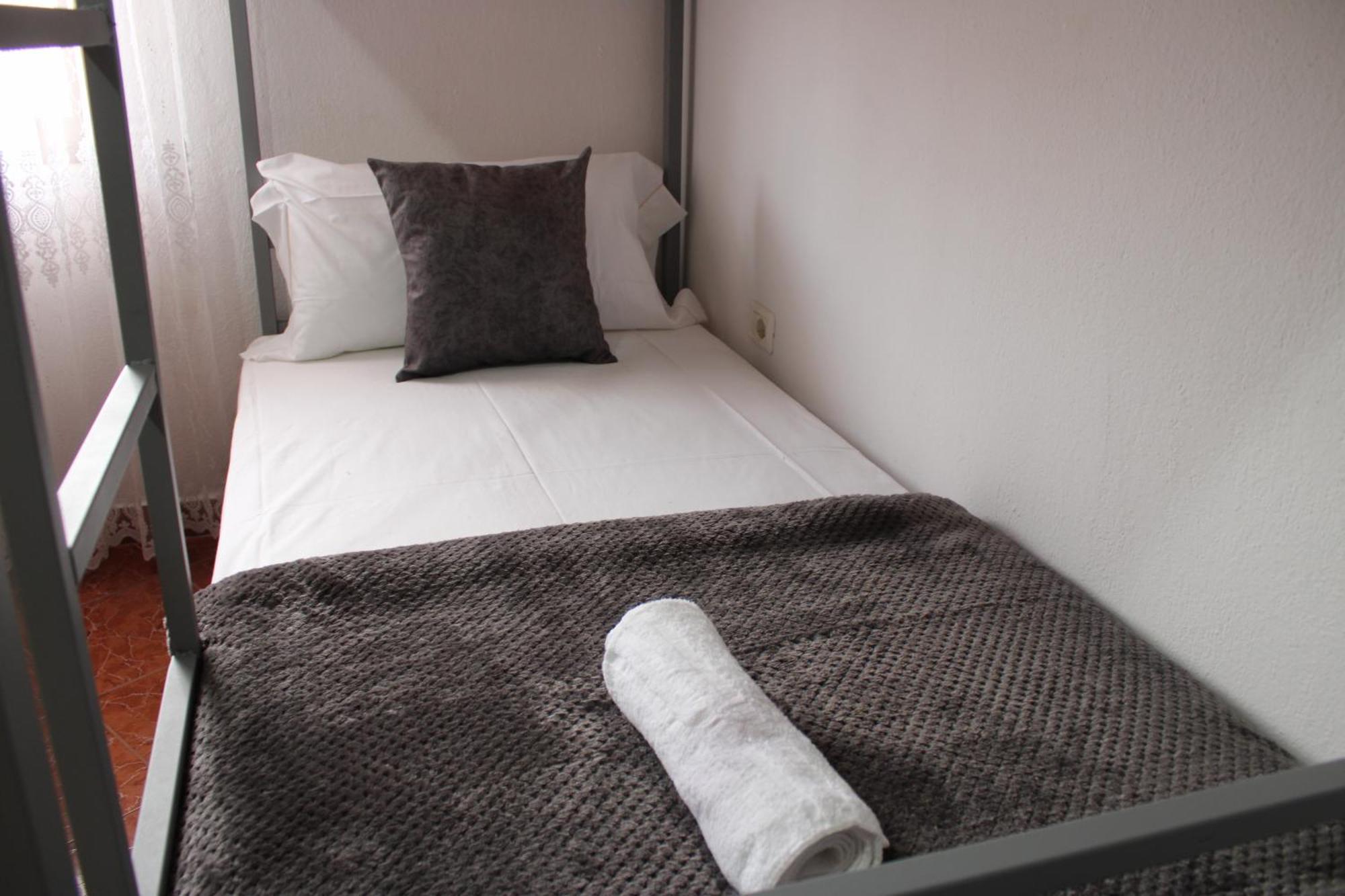 Crew Hostel Tirana Zewnętrze zdjęcie