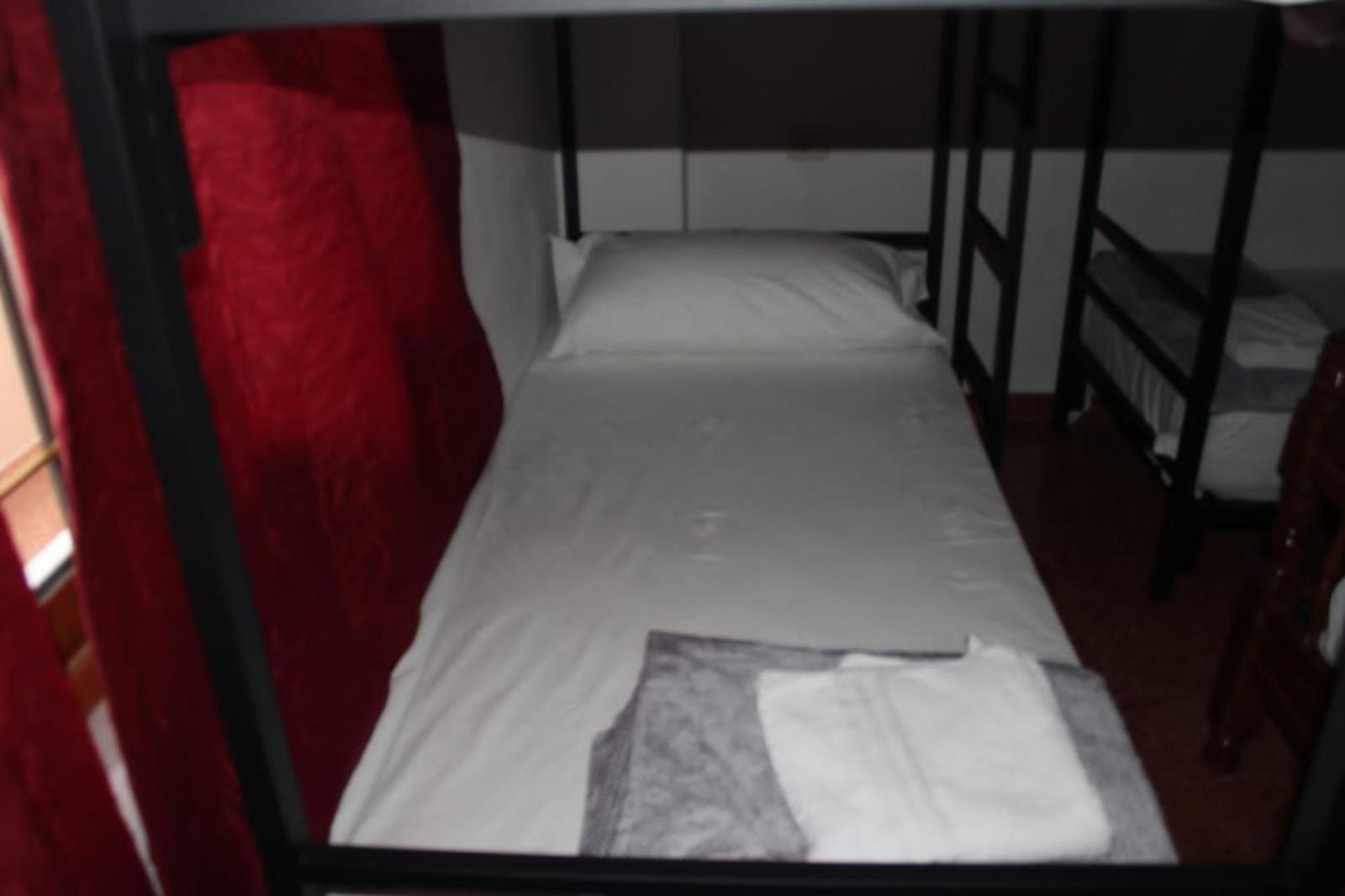 Crew Hostel Tirana Zewnętrze zdjęcie