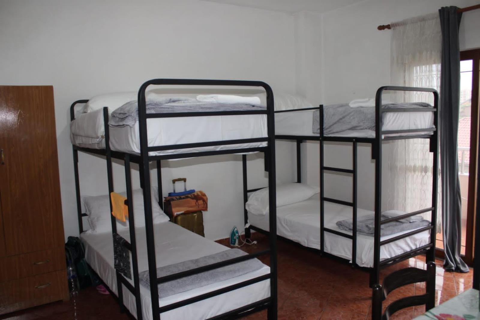 Crew Hostel Tirana Zewnętrze zdjęcie